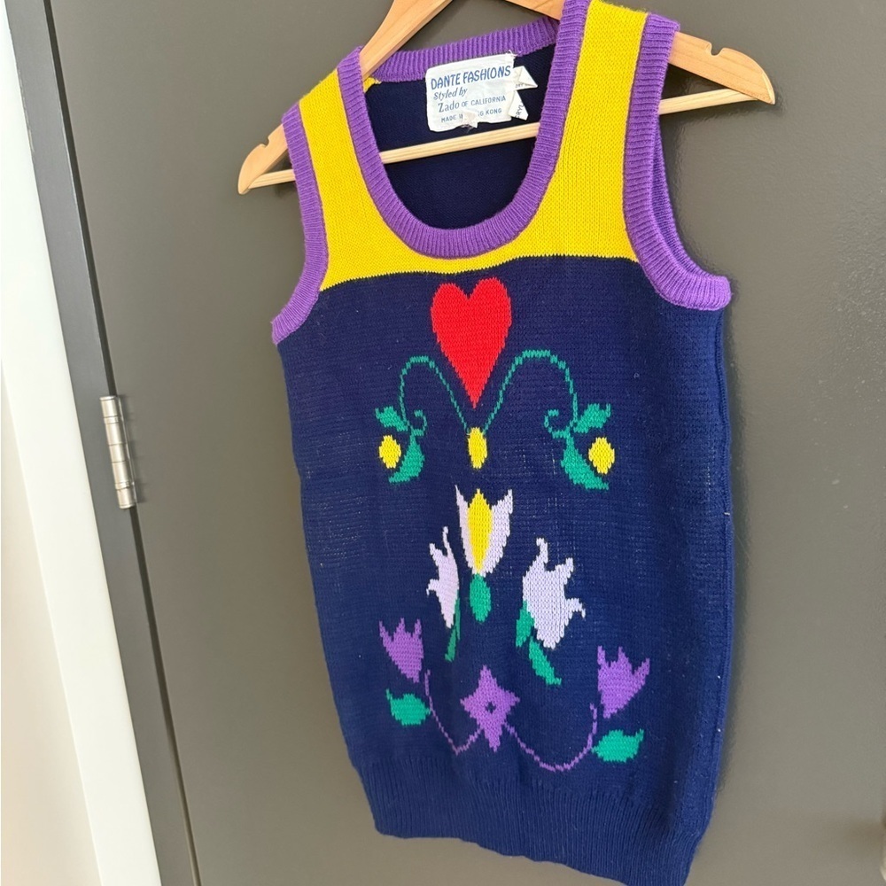 Vintage flower vest size S GUCc Colorful Knit Vest with Floral Design - Picture 3 of 8